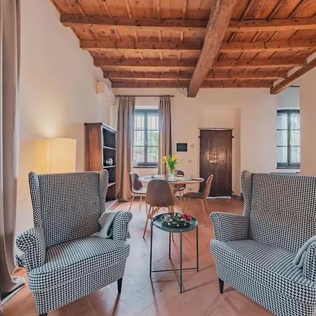 Relais Macconago Couette-café