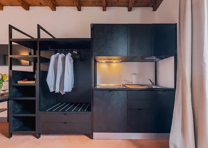 Relais Macconago Nocleg ze śniadaniem 3*